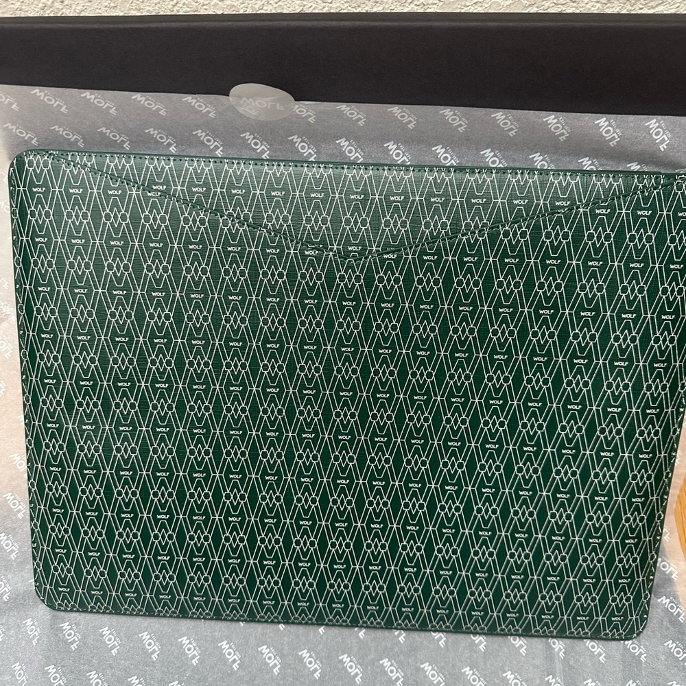 WOLF Signature 16" Laptop Sleeve